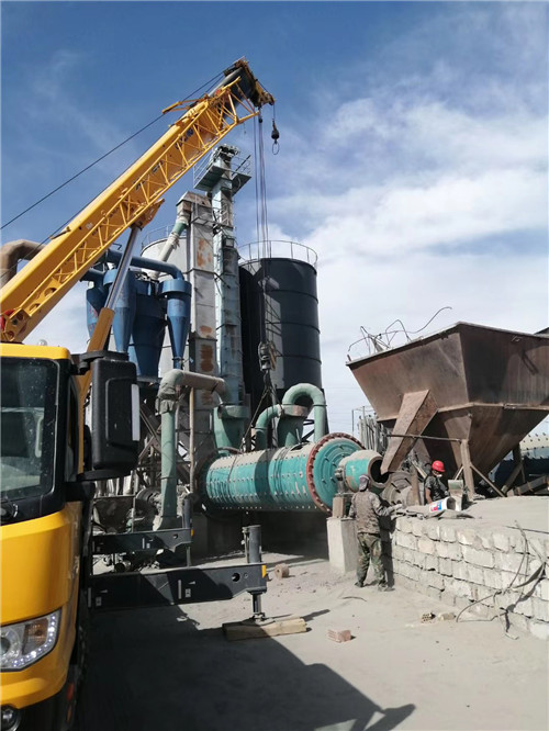 大同市设备搬运等各类工程项目中，吊车起着关键作用